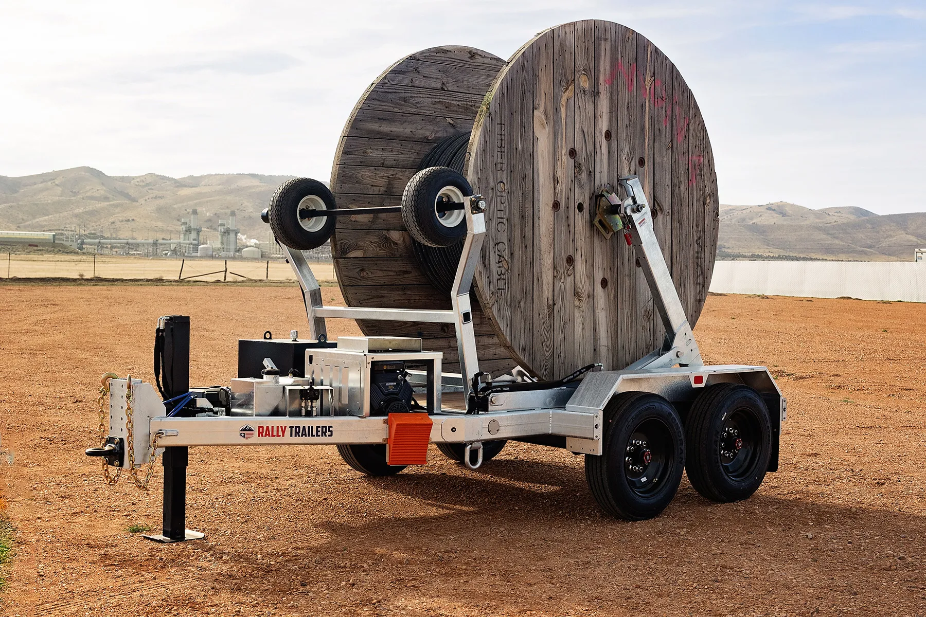 SLRT-28R Self-Loading Reel Trailer: No Forklift? No Problem.